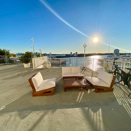 Luxurious Remodeled Direct Waterfront Apartment With Miami Skyline View And Outdoor Terrace Free Parking 5Min Drive To Miami Beach Eksteriør bilde