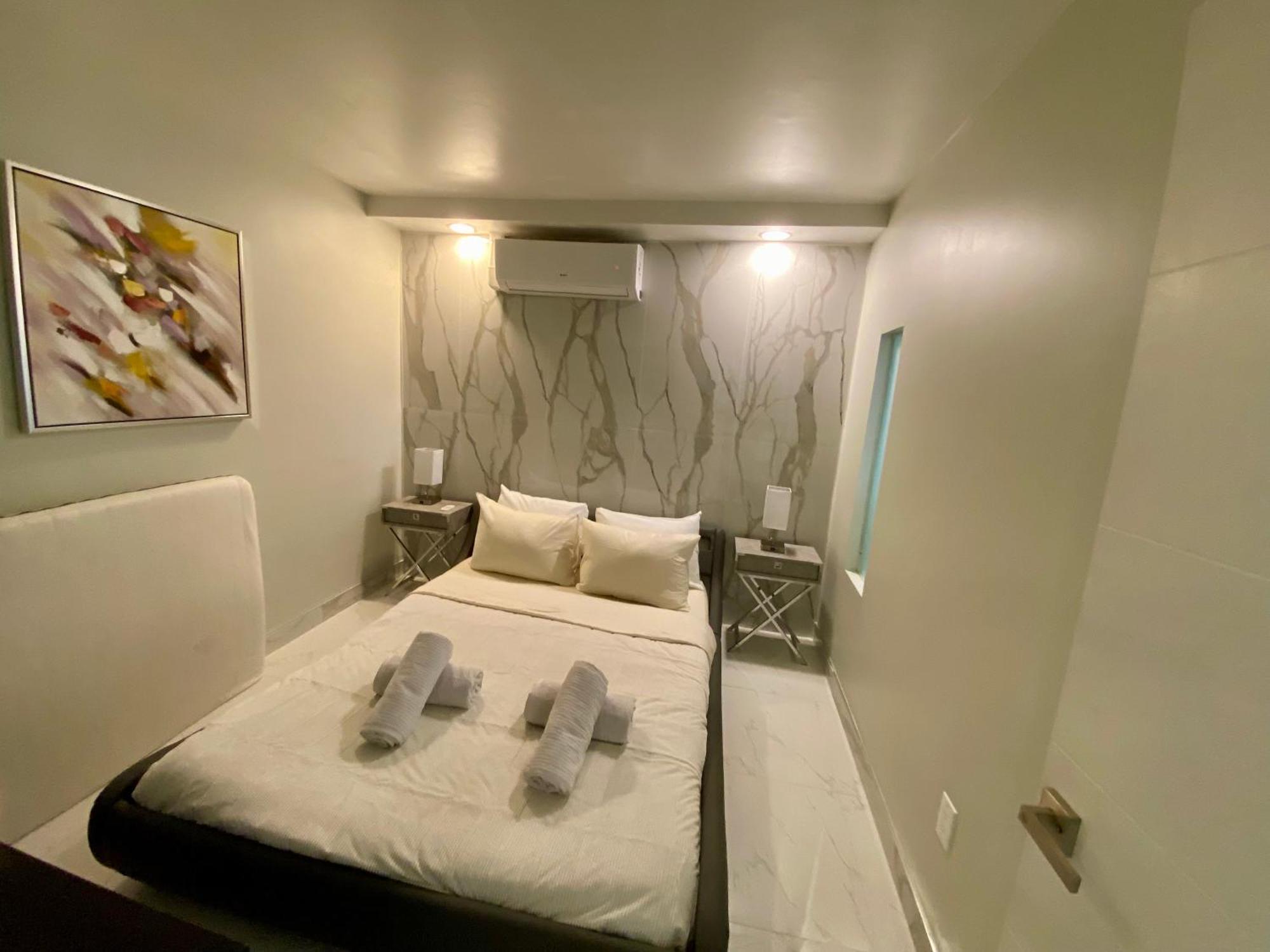 Luxurious Remodeled Direct Waterfront Apartment With Miami Skyline View And Outdoor Terrace Free Parking 5Min Drive To Miami Beach Eksteriør bilde