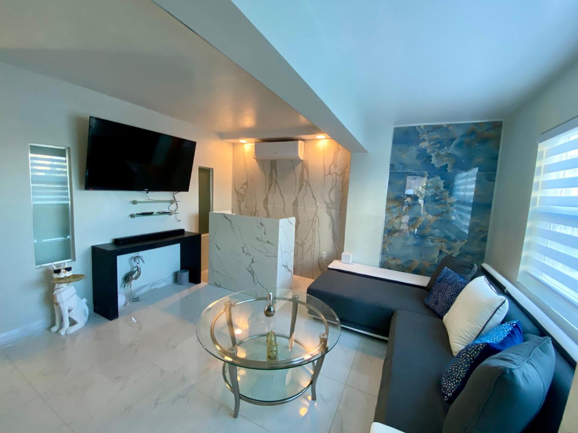 Luxurious Remodeled Direct Waterfront Apartment With Miami Skyline View And Outdoor Terrace Free Parking 5Min Drive To Miami Beach Eksteriør bilde